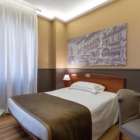 มัสติโน รูมส์ Hotel เวโรนา ภายนอก รูปภาพ