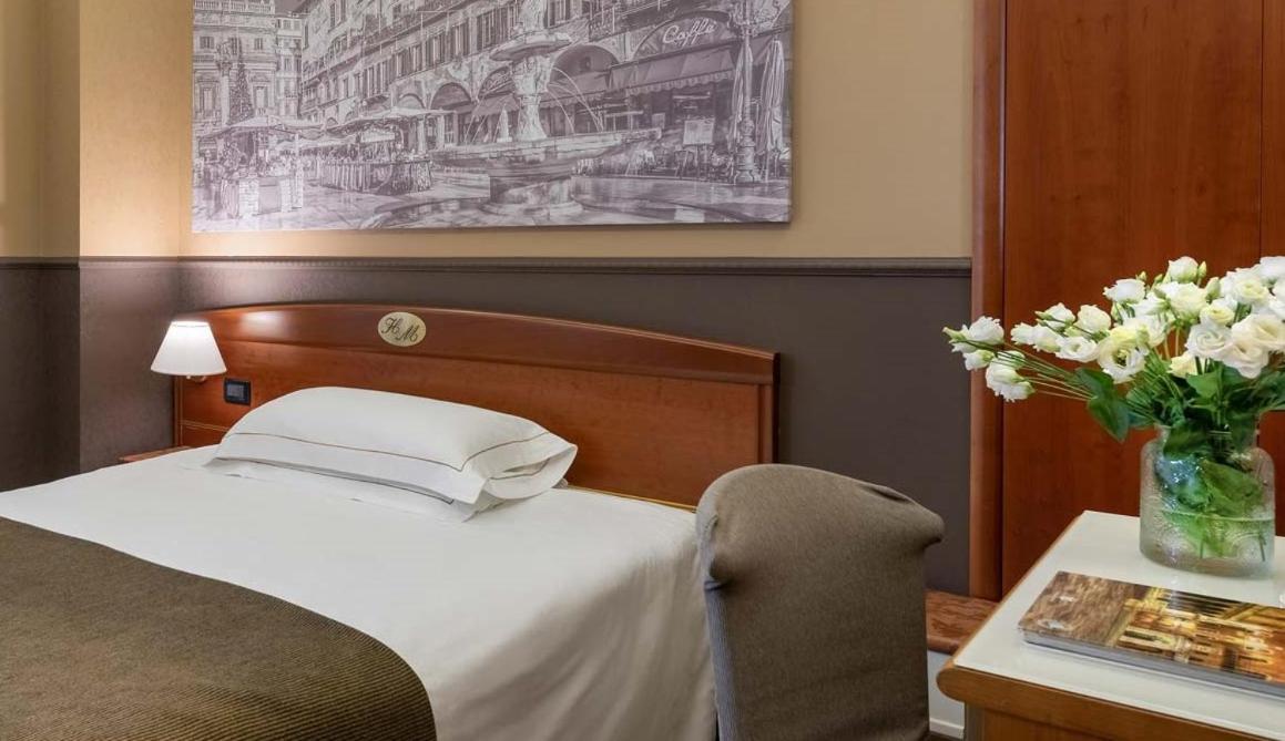 มัสติโน รูมส์ Hotel เวโรนา ภายนอก รูปภาพ