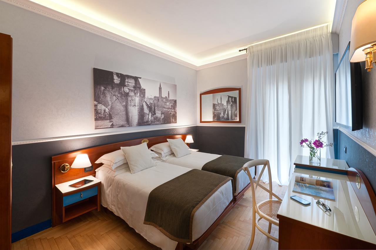 มัสติโน รูมส์ Hotel เวโรนา ภายนอก รูปภาพ